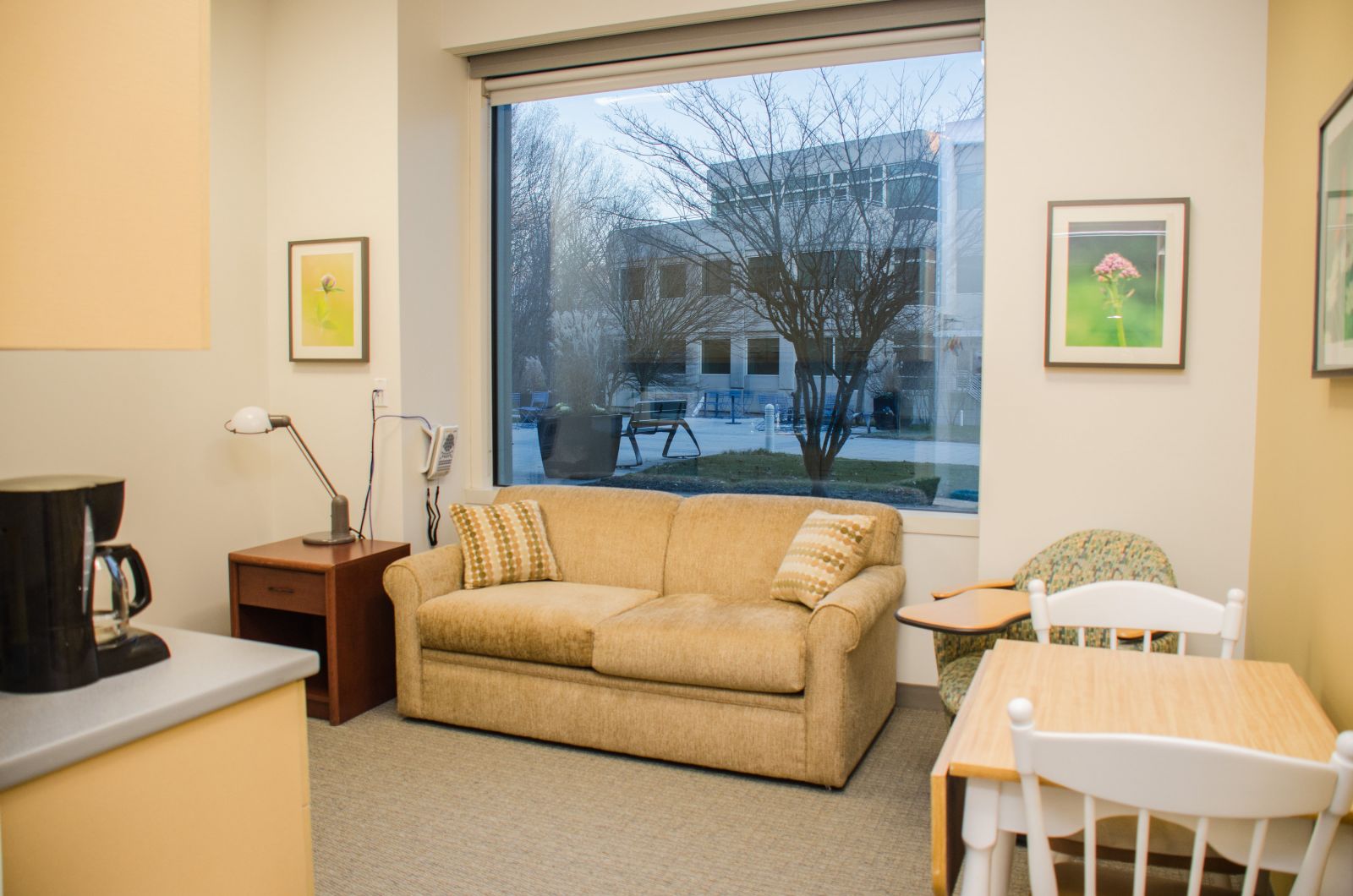 YSN overnight and daytime observation lab room