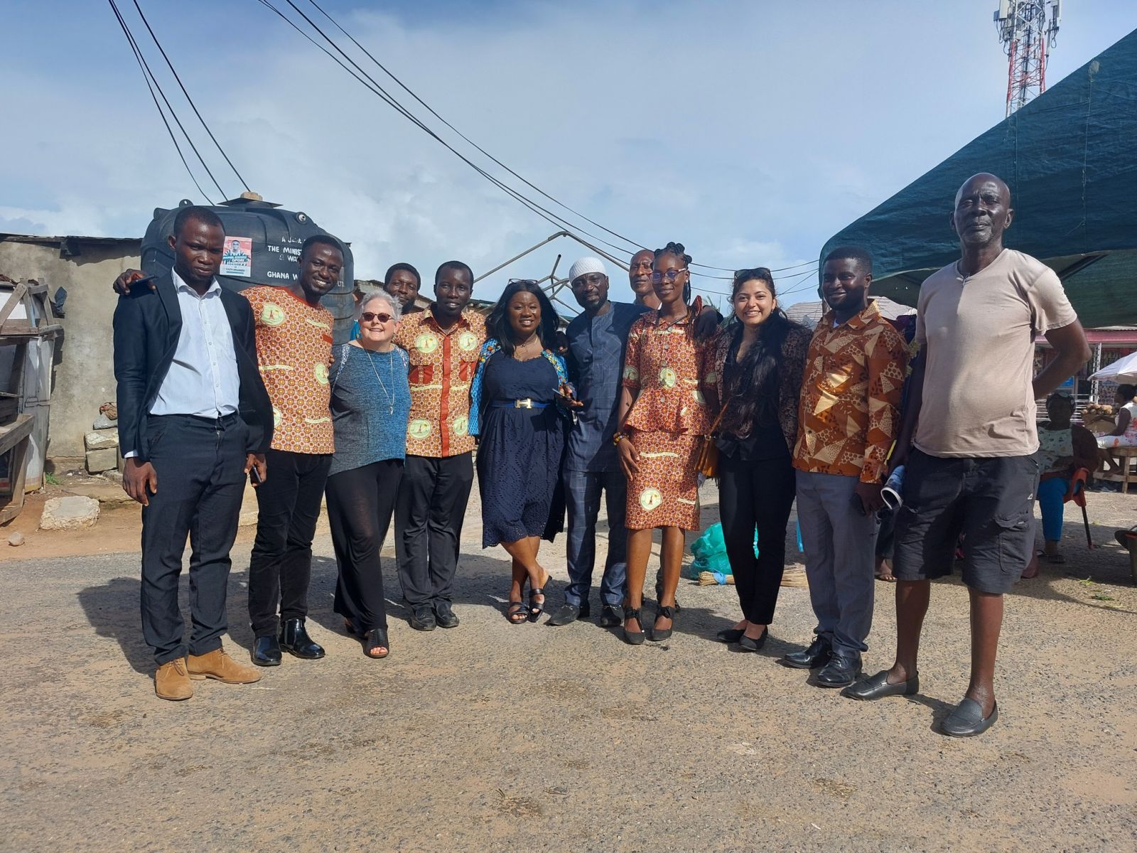 YSN students and faculty in Accra