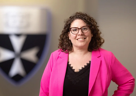 Deena Kelly Costa studies how nurses, physicians, and respiratory therapists in ICUs work together to deliver care. Photo by Dan Renzetti.