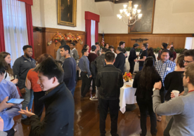 Between discussions led by alumni, networking sessions provided opportunities for students and alumni to forge deeper connections. Between discussions led by alumni, networking sessions provided opportunities for students and alumni to forge deeper connections.